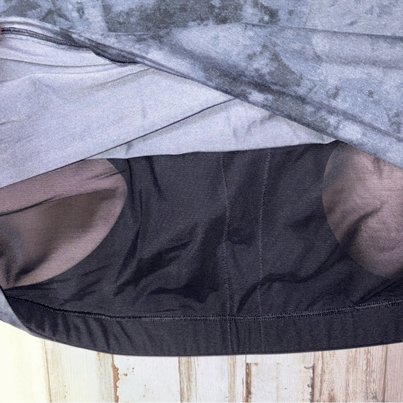 Old Navy Active Powerchill Light Support Go Dry Crop Tye Dye Built In Bra 4X - Picture 7 of 11